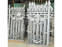 Why does aluminum alloy casting turn white?
