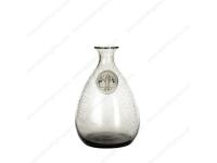 How to choose the right vase shape for your flowers?