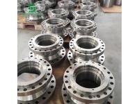 Stainless steel pipe fittings in various industries for different applications