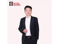 How to Find a Custom Uniform Manufacturer for a Startup