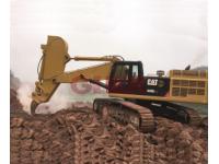 3 BENEFITS OF THE LONG-REACH EXCAVATOR