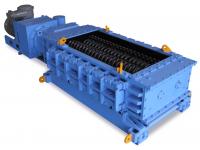 What are some common blade or roller configurations of China cake breakers?