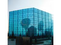 How is curtain wall installed?