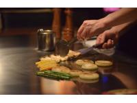 How do you clean a stainless steel teppanyaki plate?