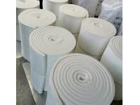 How do ceramic fiber blanket improve the energy efficiency of industrial kilns and furnaces?