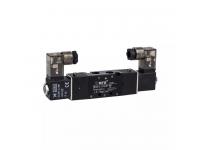 What are the working principles of a directional control valve?