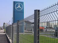 Single welded wire fence