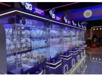 What are the significant advantages of claw machines in comprehensive entertainment venues?