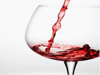  Application of activated carbon in making red wine