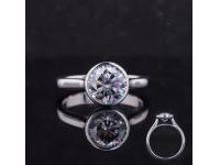 Brilliant vs. Crushed Ice Cut Moissanite