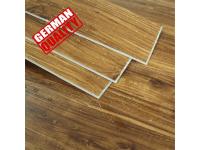 ¿De qué está hecho el suelo SPC? 