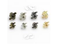 How to choose the right clothes buttons for your products