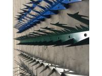 Anti-slip spike stamping die