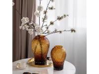 How to choose a vase that fits your home style？