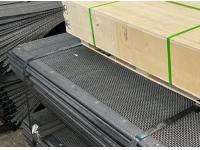 Matching Principle of the Excitation Frequency of a Vibrating Screen with the Natural Frequency of a Woven Metal Screen